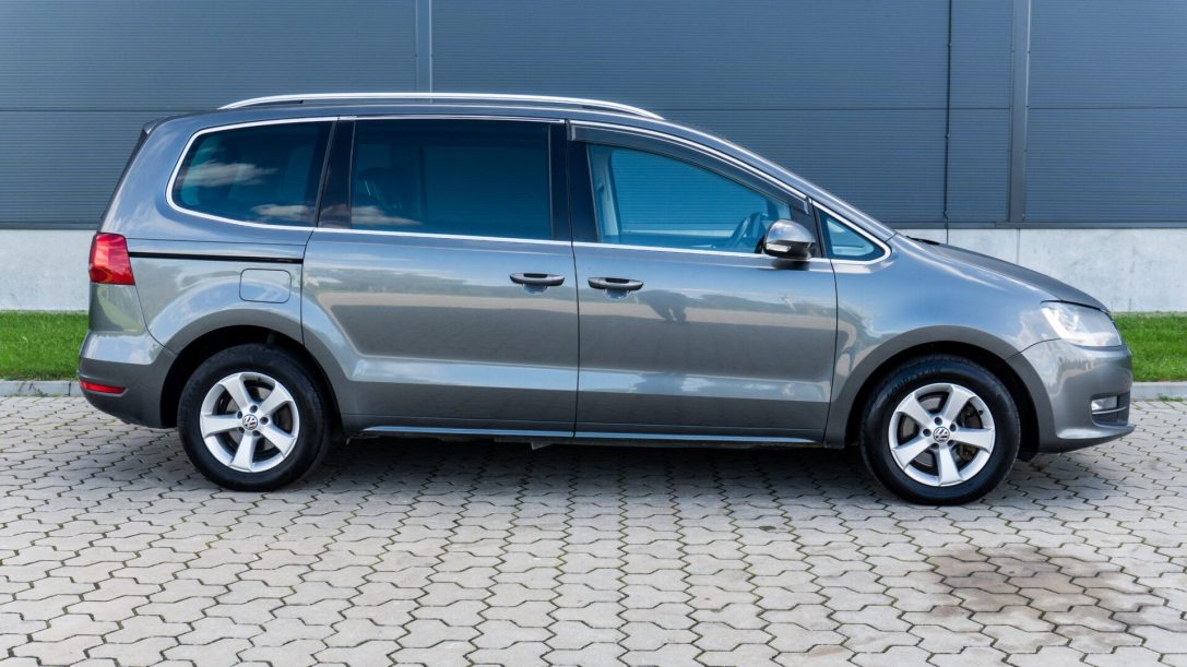 VW SHARAN