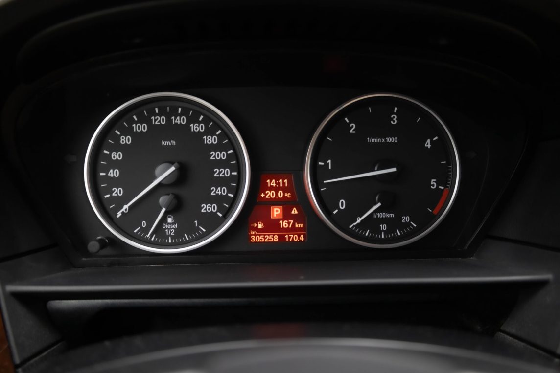 BMW 525
