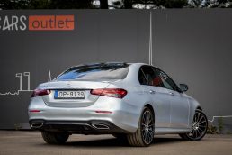 MERCEDES BENZ E220 D