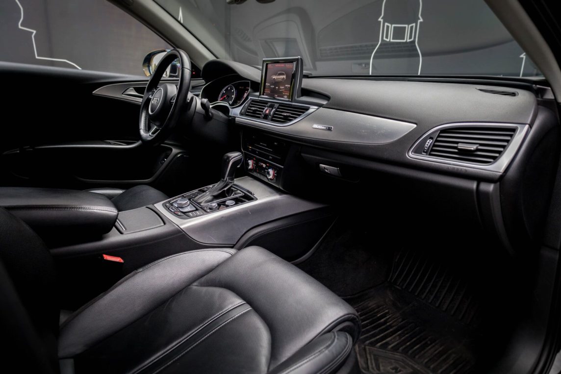 AUDI A6 AVANT