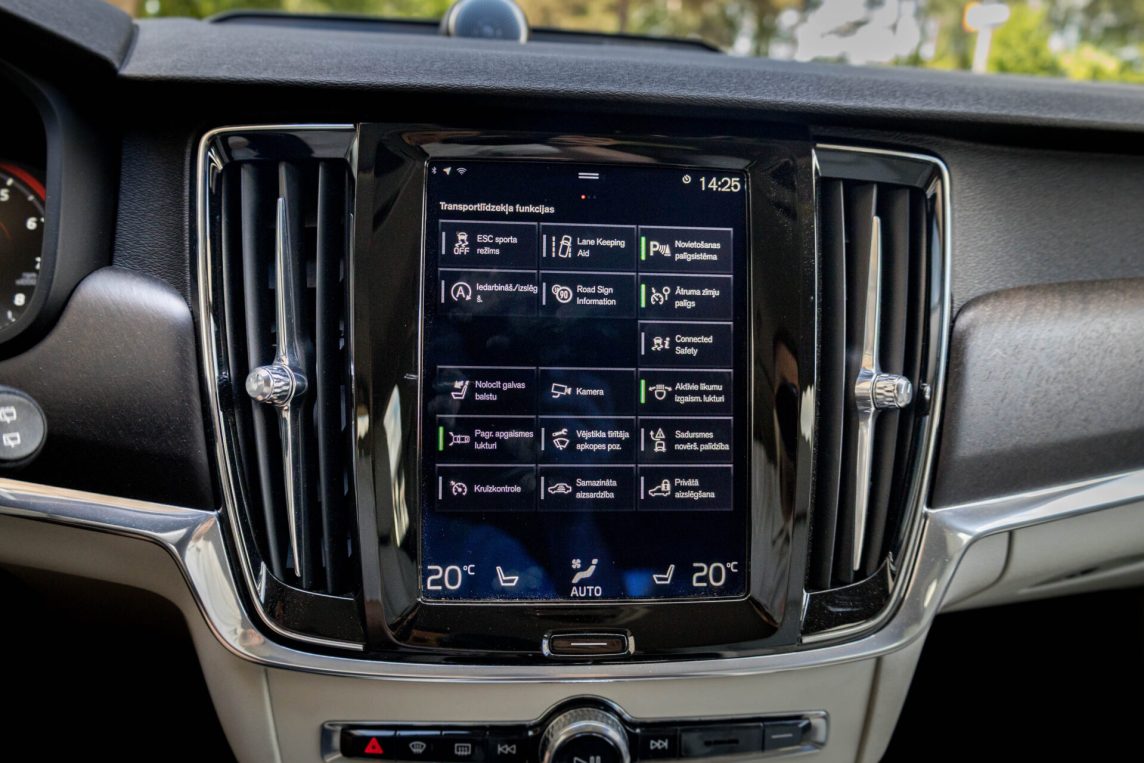 VOLVO V90 CROSS COUNTRY