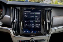 VOLVO V90 CROSS COUNTRY