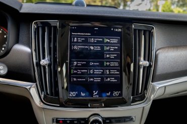 VOLVO V90 CROSS COUNTRY