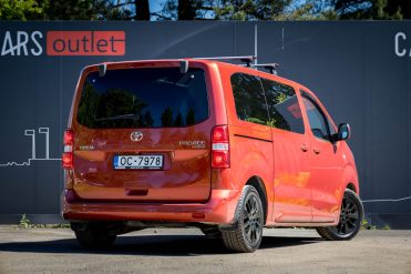 TOYOTA PROACE
