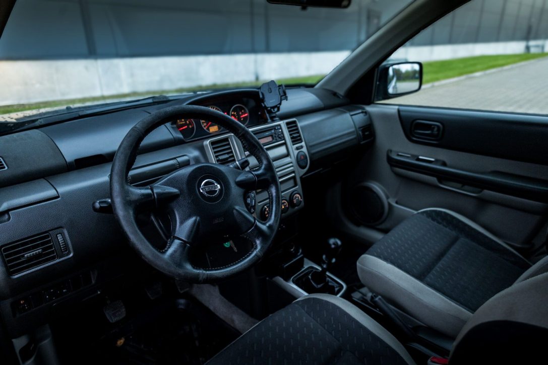NISSAN X TRAIL