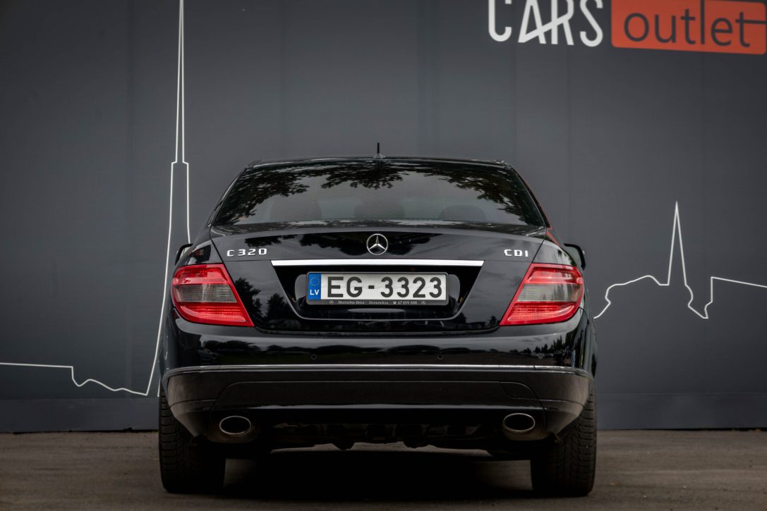 MERCEDES BENZ C320