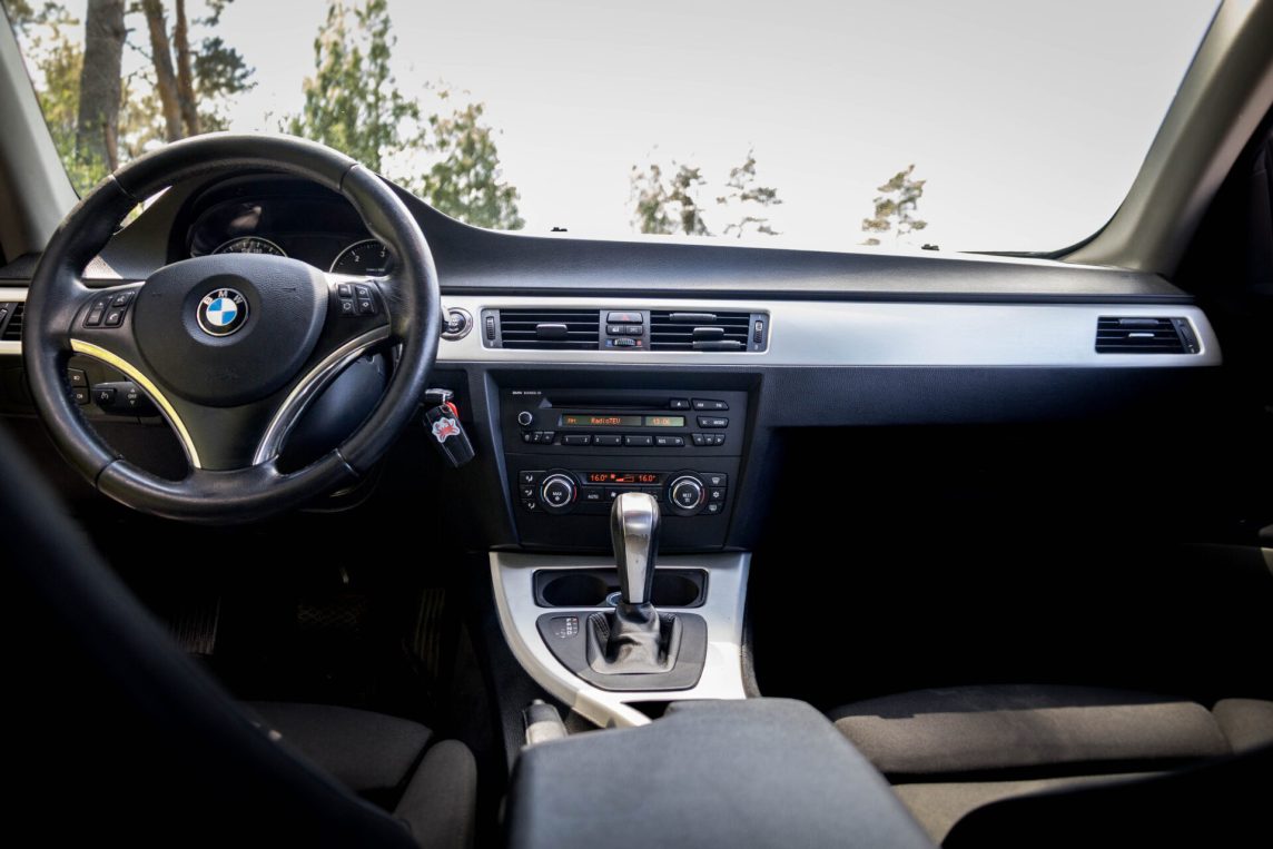 BMW 320
