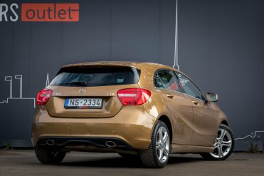 MERCEDES BENZ A180