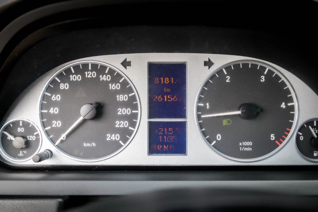 MERCEDES BENZ B 180