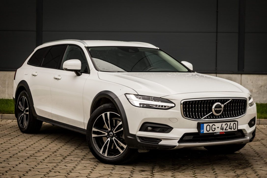 VOLVO V90 CROSS COUNTRY
