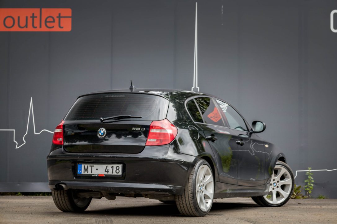 BMW 118