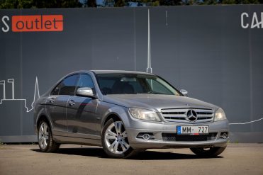 MERCEDES BENZ C220