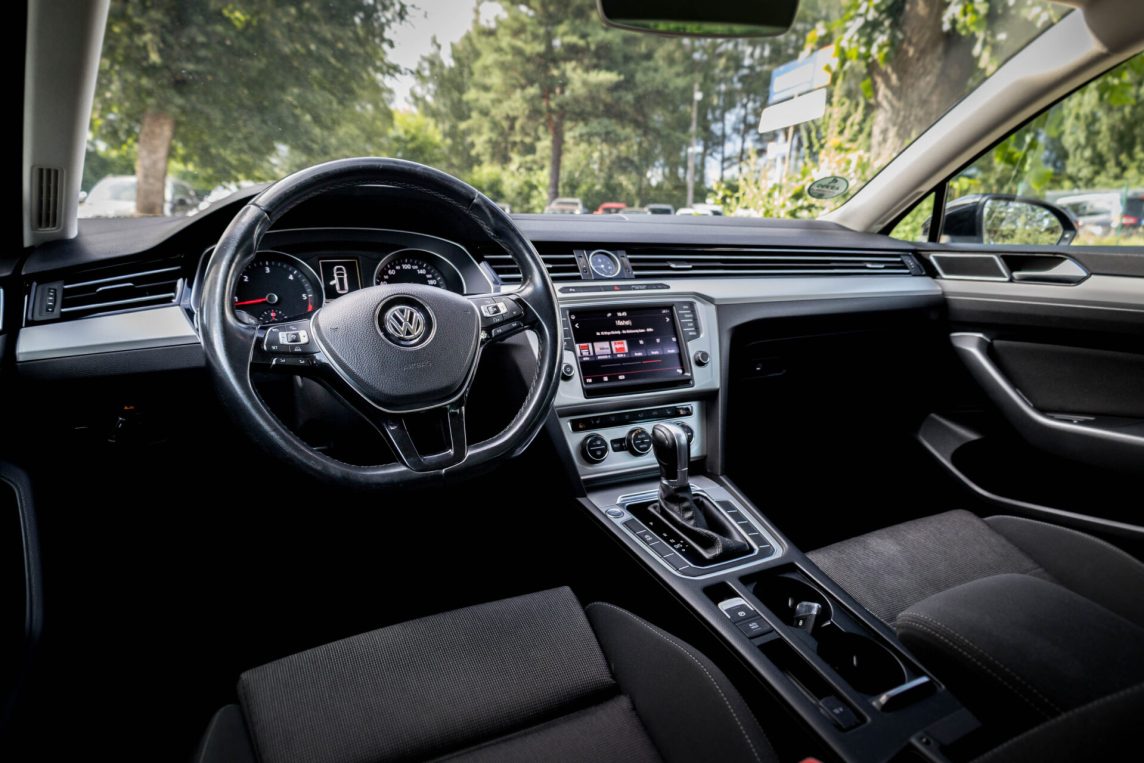 VW PASSAT