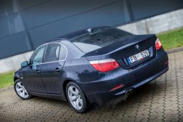 BMW 523