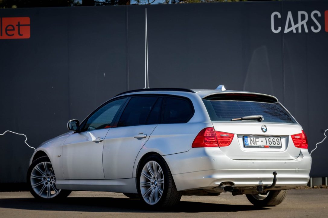 BMW 320