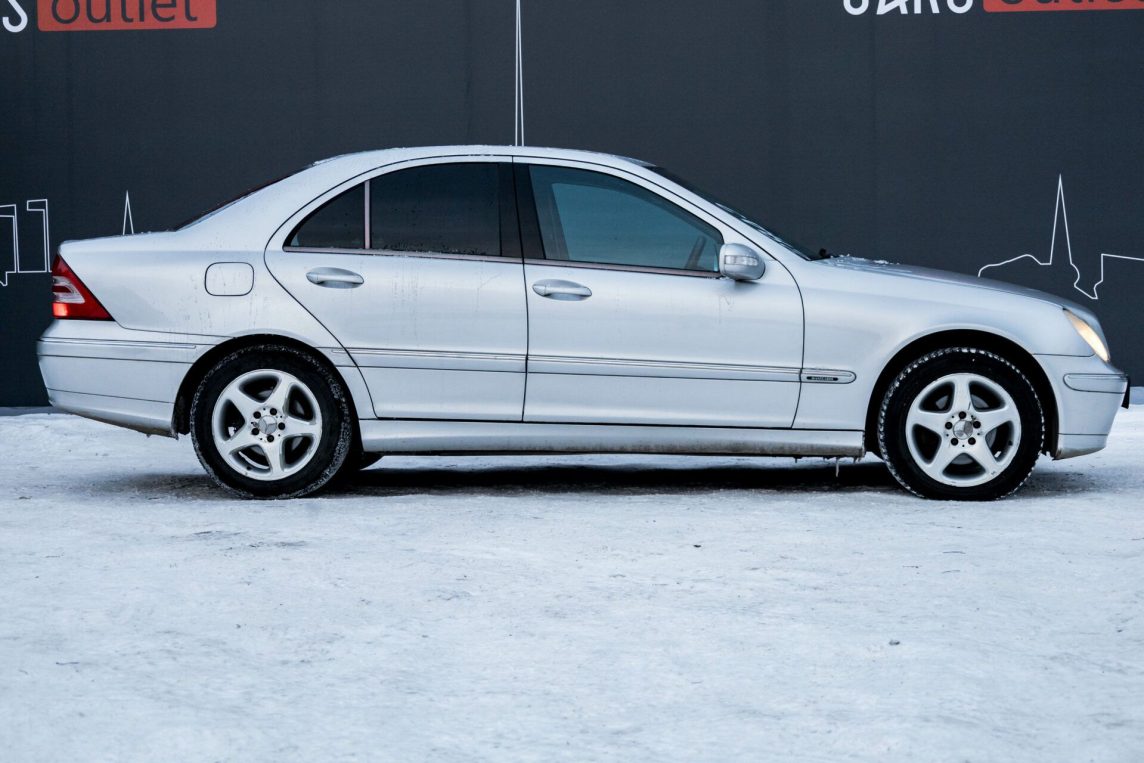 MERCEDES BENZ C 180