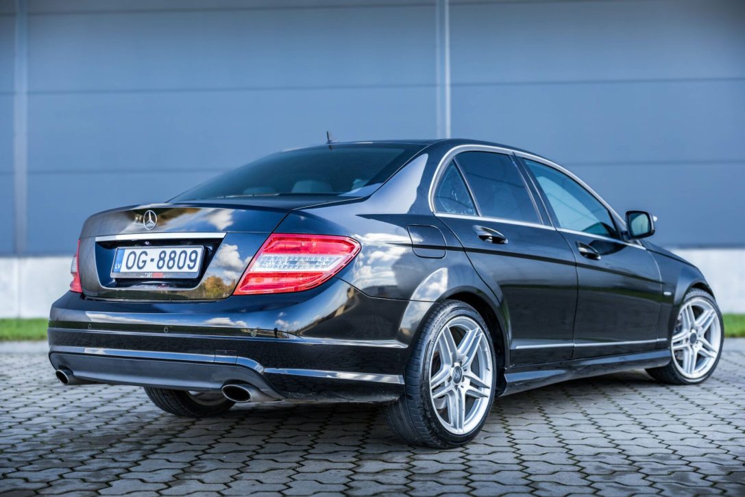 MERCEDES BENZ C250