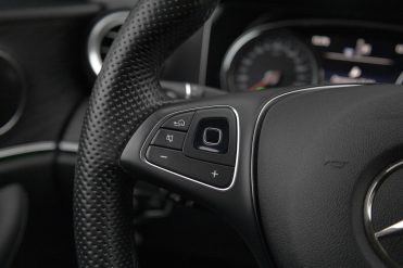 MERCEDES BENZ E 220 D 4MATIC