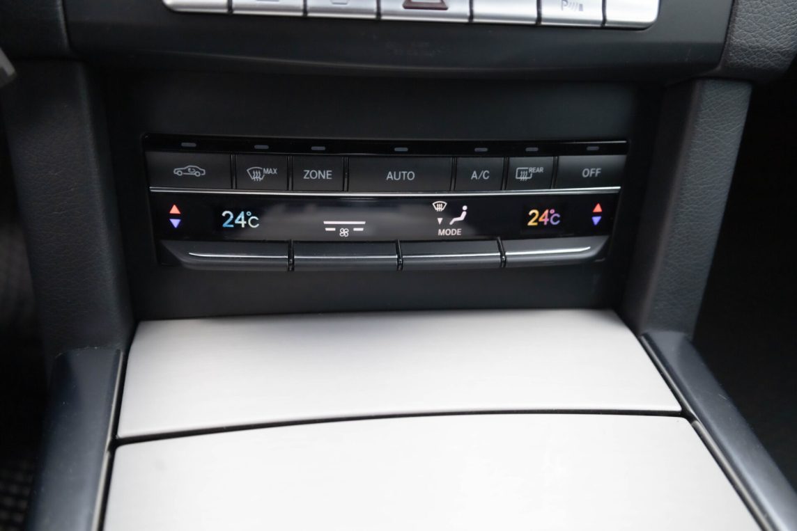 MERCEDES BENZ E300