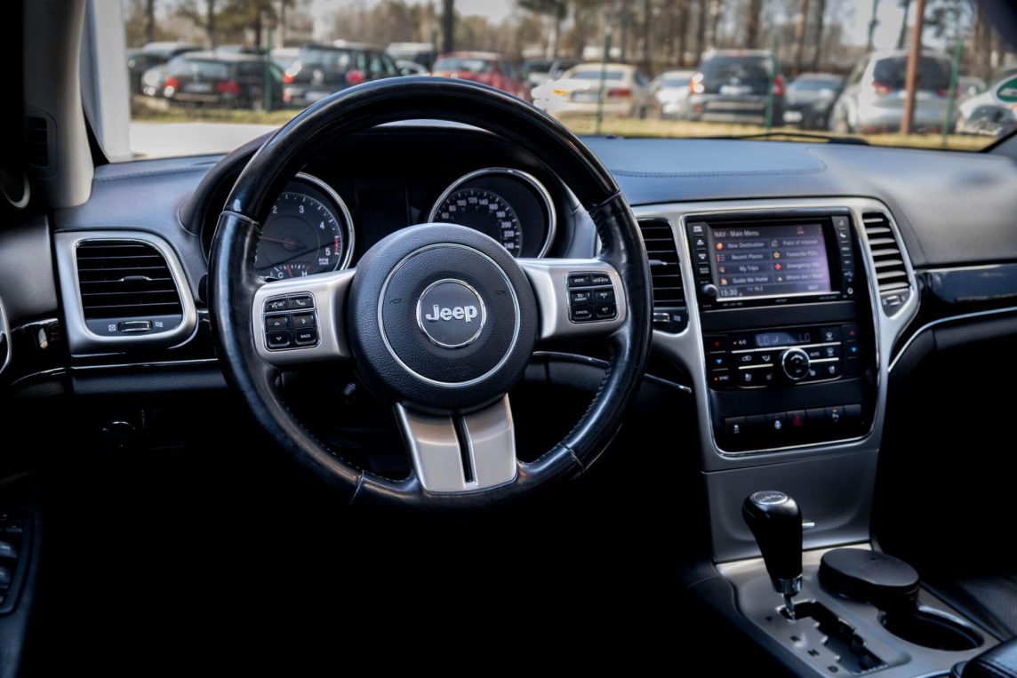 JEEP GRAND CHEROKEE