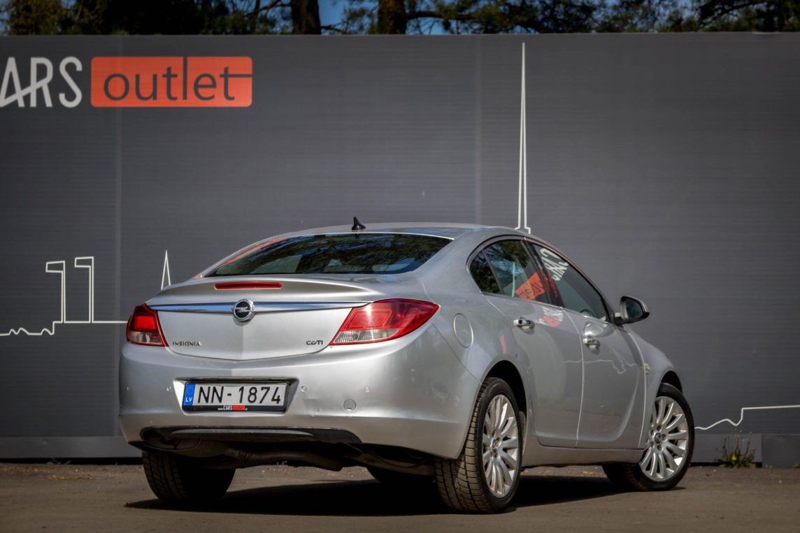 OPEL INSIGNIA
