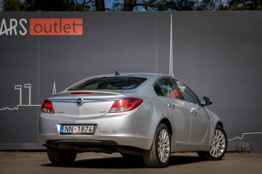 OPEL INSIGNIA