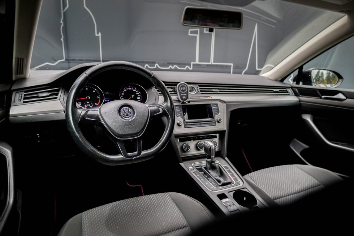 VW PASSAT