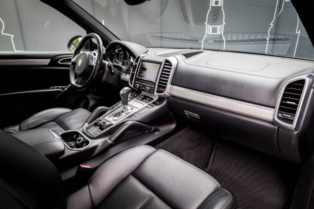 PORSCHE CAYENNE DIESEL