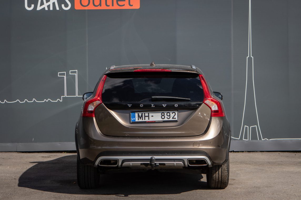VOLVO V60 CROSS COUNTRY