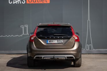 VOLVO V60 CROSS COUNTRY