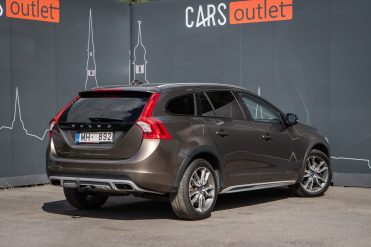 VOLVO V60 CROSS COUNTRY