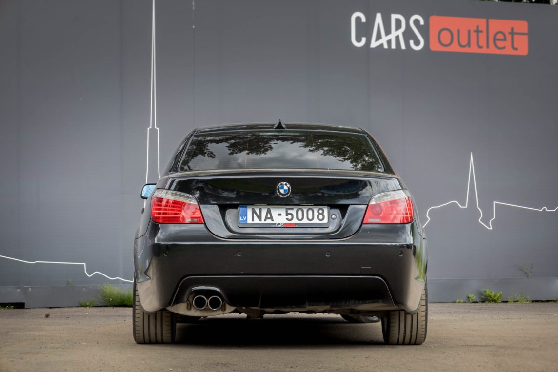 BMW 523