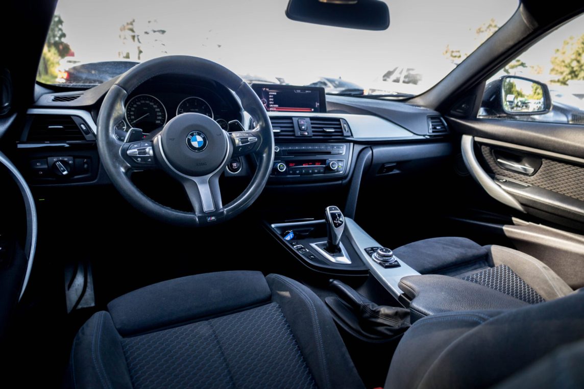 BMW 320