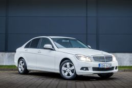 MERCEDES BENZ C200