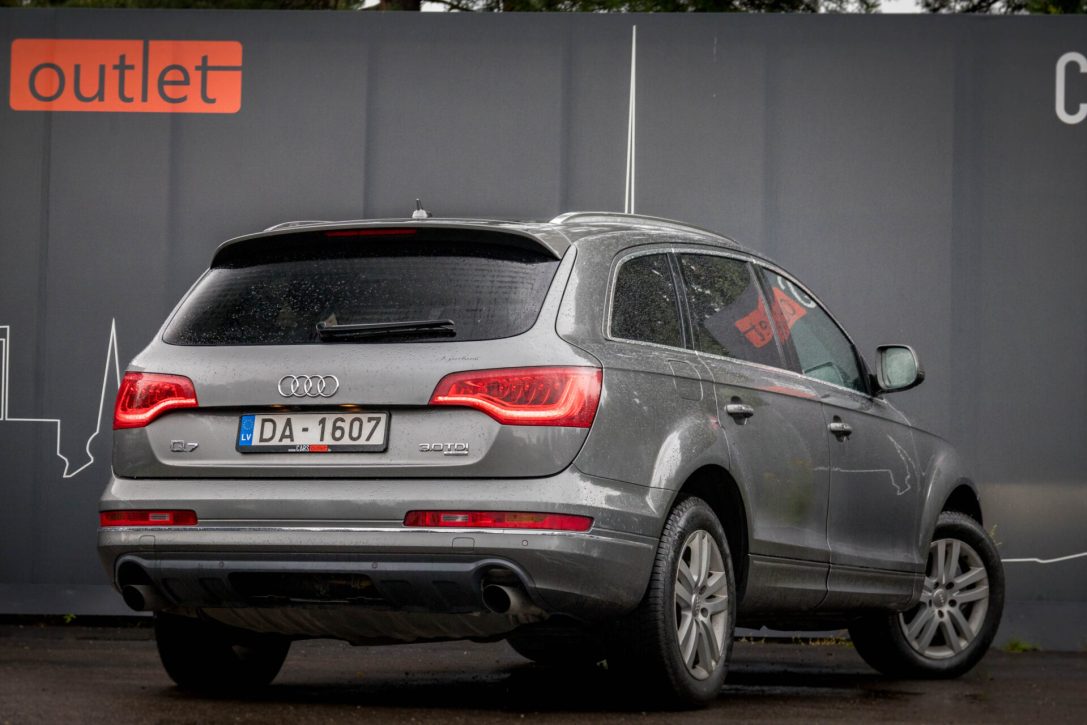 AUDI Q7