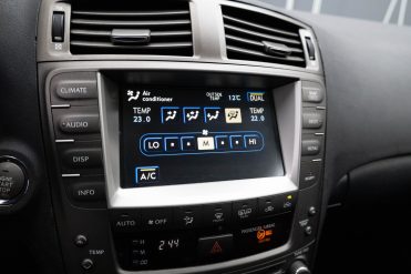LEXUS IS 220