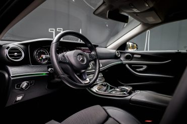 MERCEDES BENZ E 220 D 4MATIC