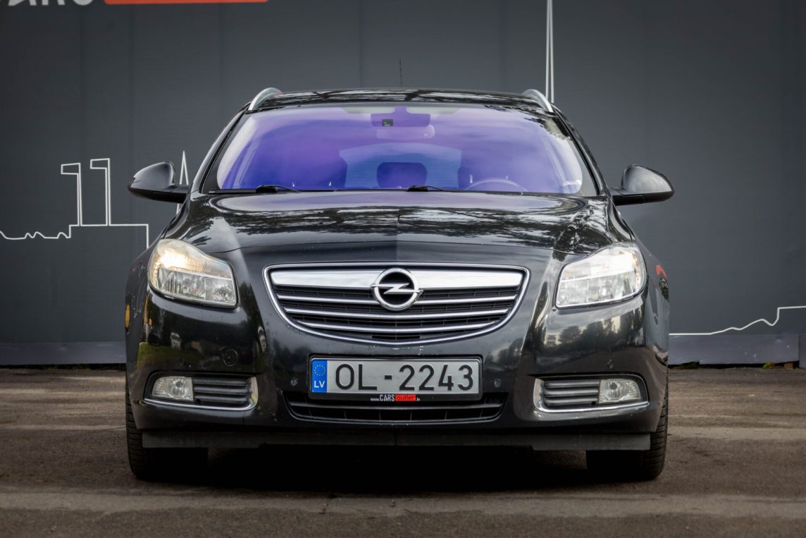 OPEL INSIGNIA SPORTS TOURER