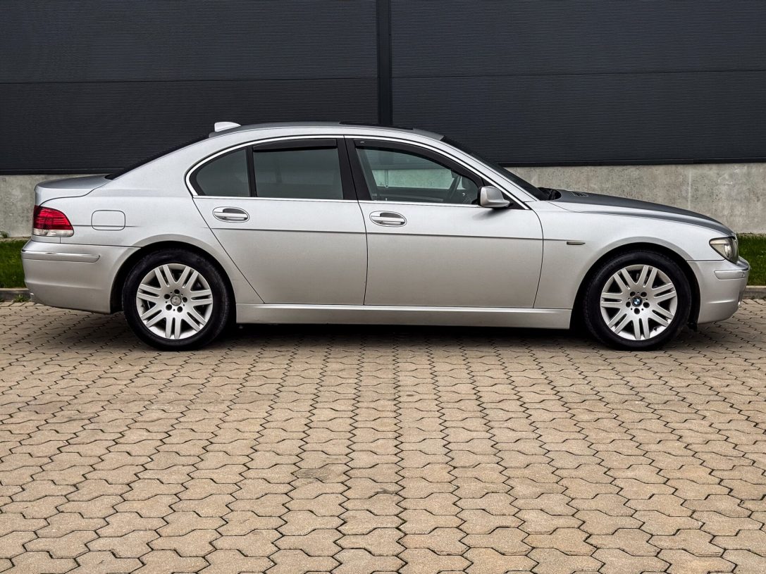BMW 730