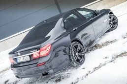 BMW 740