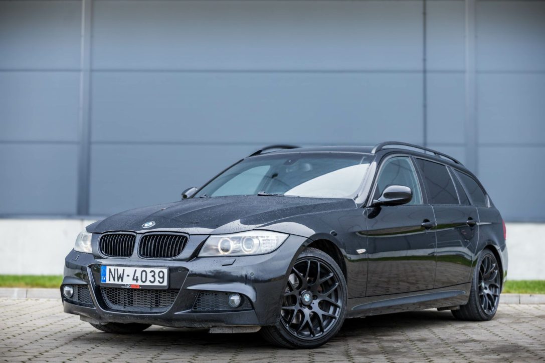 BMW 320