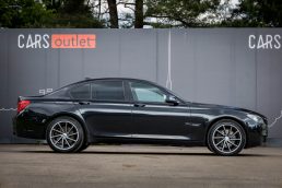 BMW 730