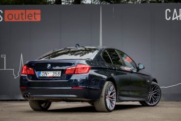 BMW 525