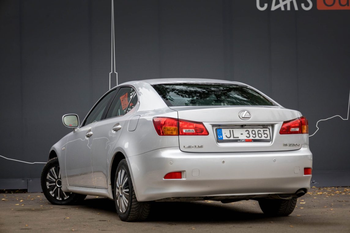 LEXUS IS 220