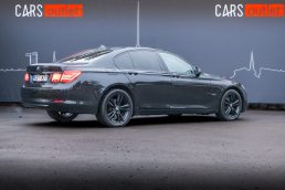 BMW 730