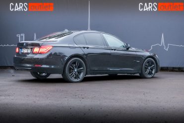 BMW 730