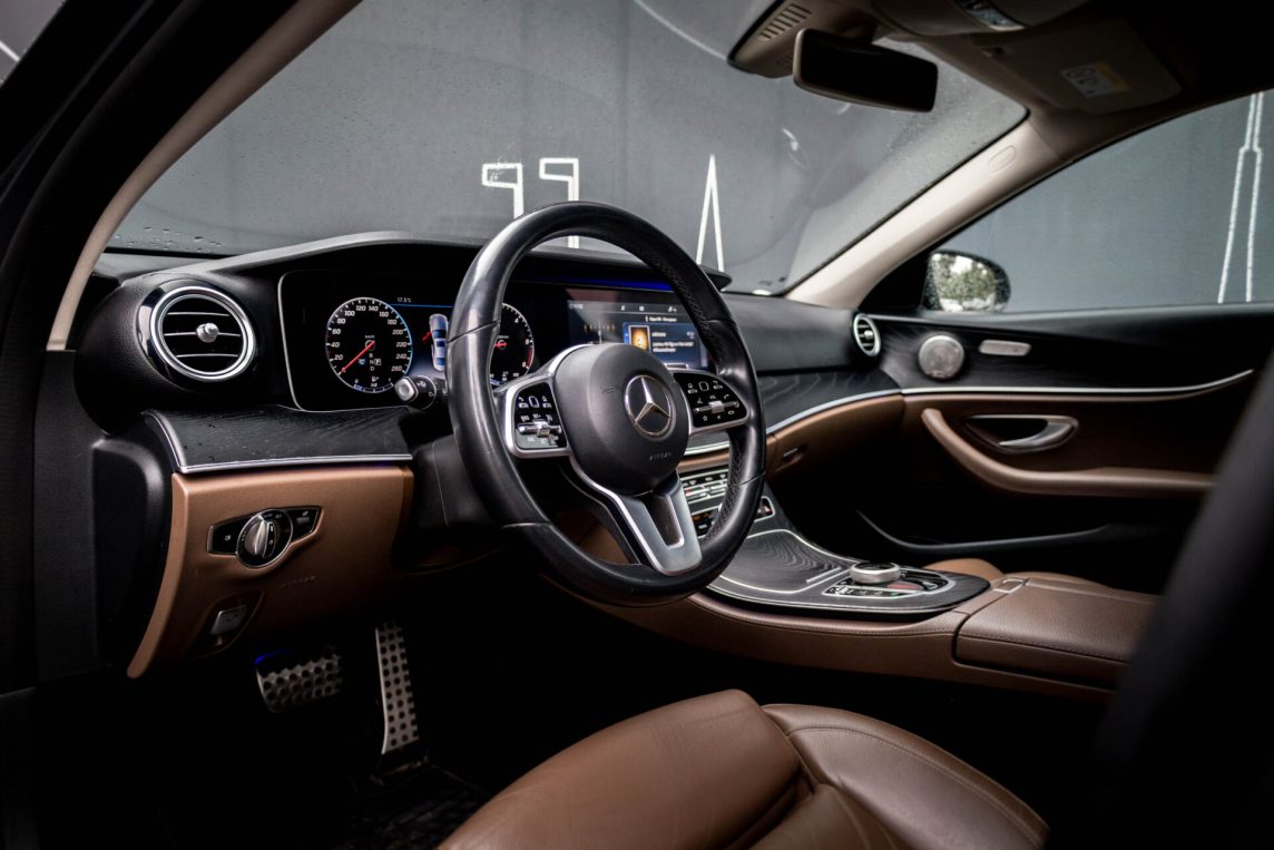 MERCEDES BENZ E200 D