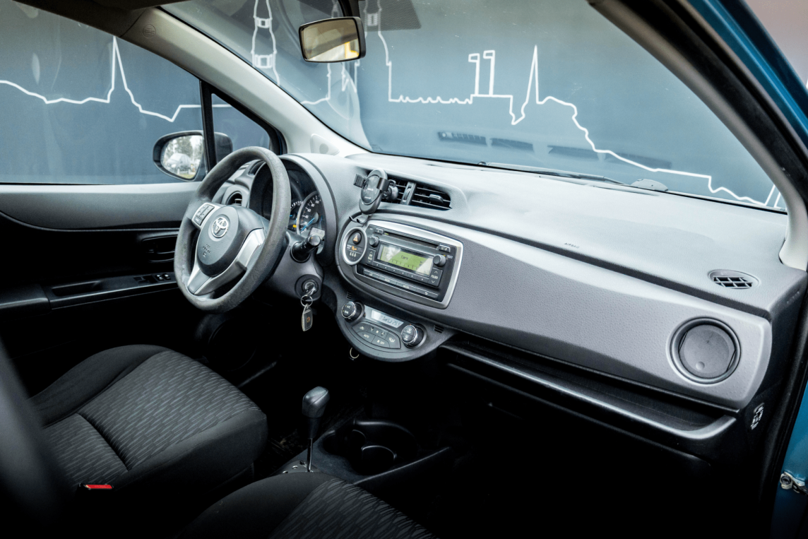 TOYOTA YARIS HYBRID