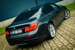 BMW 730