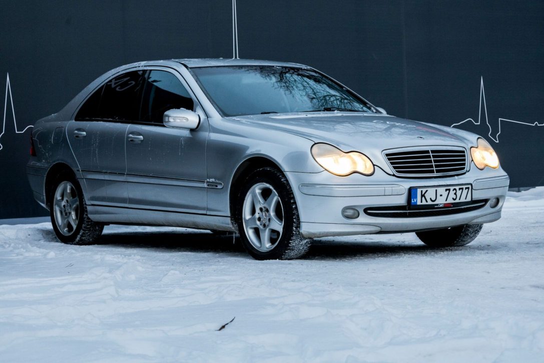 MERCEDES BENZ C 180